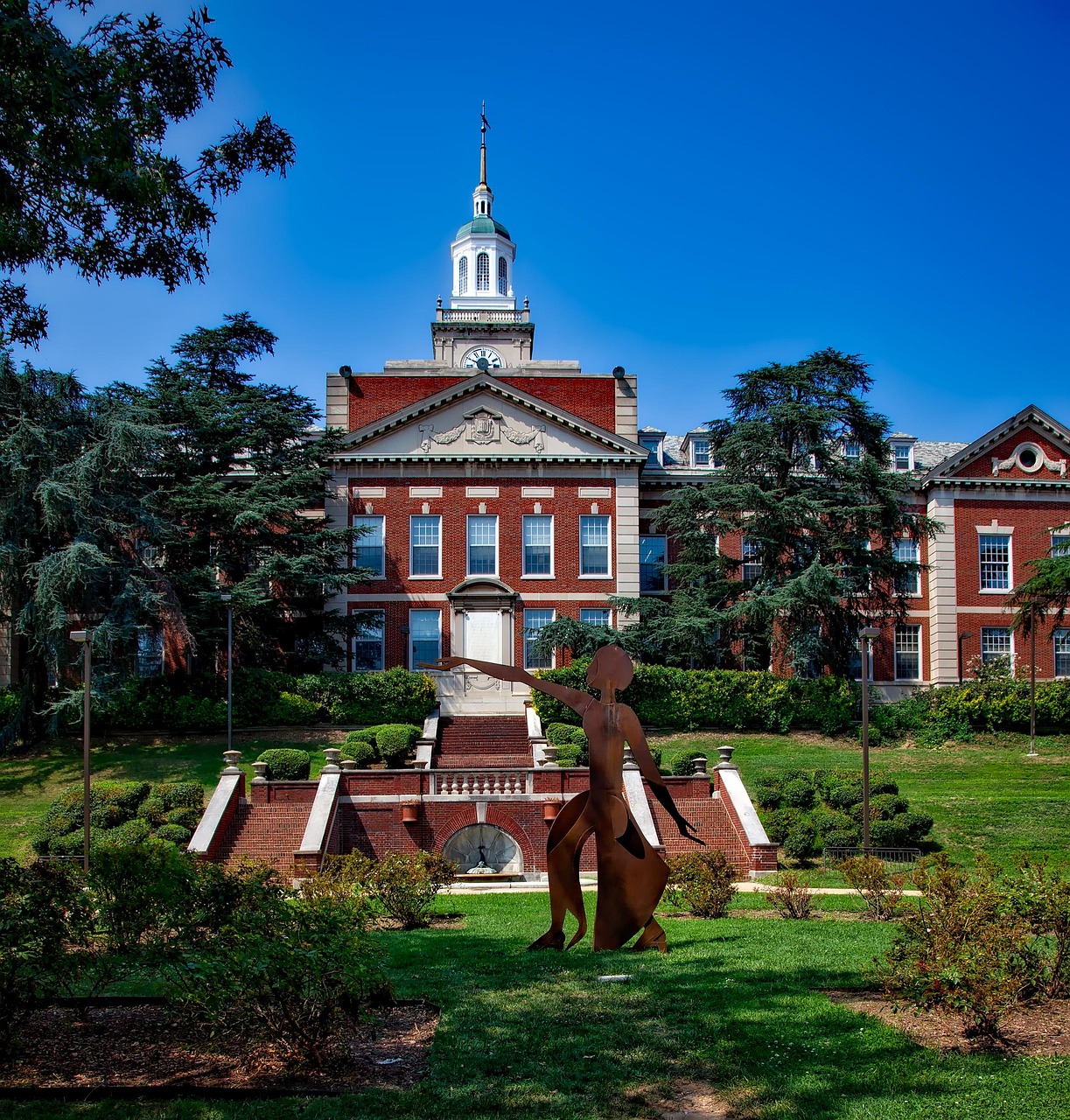 Hotels Near Howard University - Howard Campus